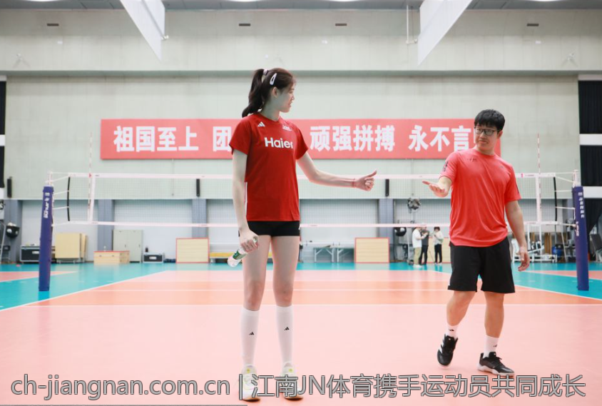 江南JN体育携手运动员共同成长